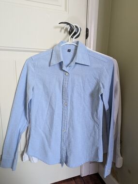 Light Blue Women's Button-Down Shirts